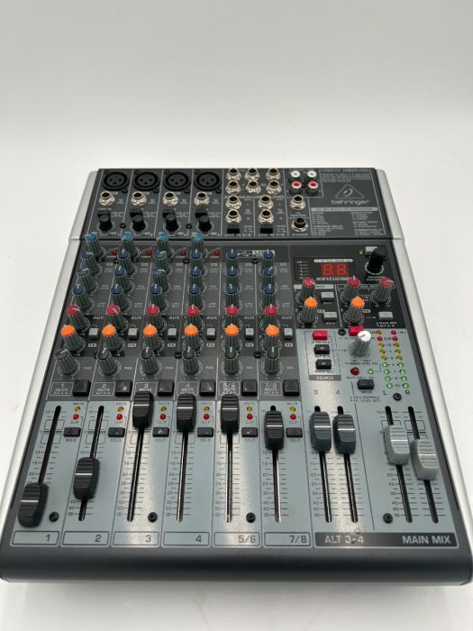Mixer Behringer Xenyx X1204USB
