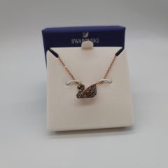 Collier avec pendentif cygne Swarovski