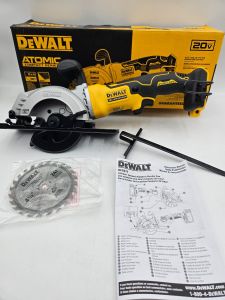 Scie circulaire Dewalt DCS571 sans fil et sans balais de 4 1/2 po 20 V MAX* ATOMIC (outil seulement)