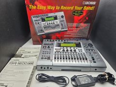 BOSS BR-1600CD Digital Recording Studio Version 2 16-Track