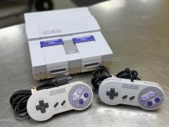 Console Nintendo SNES avec 2 Manettes et Cables
