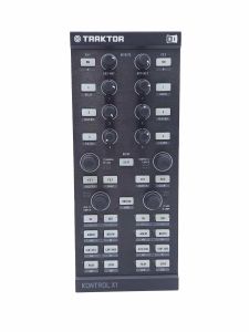 Controller DJ Traktor Kontrol X1 avec Cable