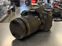 Caméra Canon EOS 70D avec Lentille 18-135mm avec Chargeur et Batteries