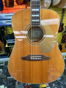 Guitare acoustique Fender Elvis kingman