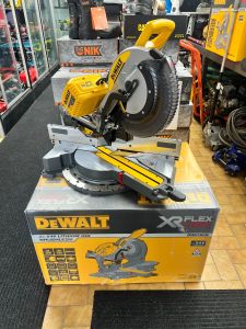 Scie a onglet Dewalt Neuve
