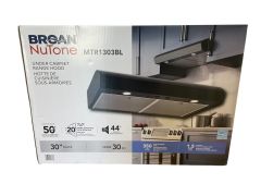Hotte de cuisinière Broan-NuTone MTR1303BL